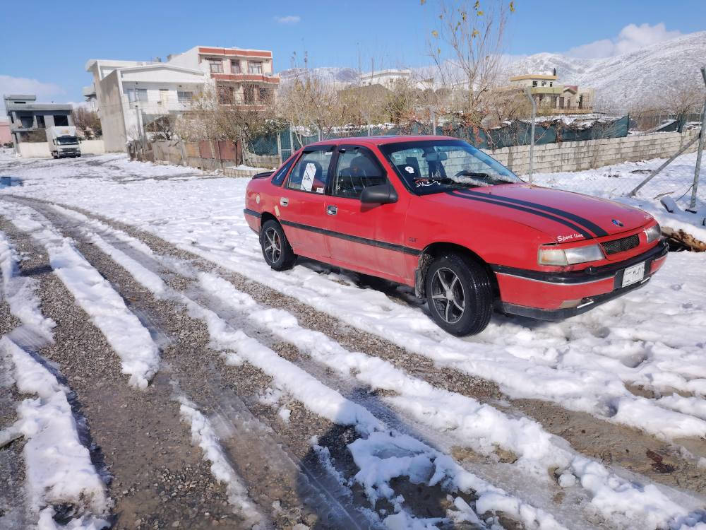 ئۆپل علوچ مەکینە16قایش باریک
گیڕومەکینە بەشەرت موسوبڕاوە بەشەرت 
گەرمیو کارەبای بەشەرت
سەیاریکی زور توندوتۆلە
سحری15وەرقە 
موبایل *********** رانية, السليمانية
