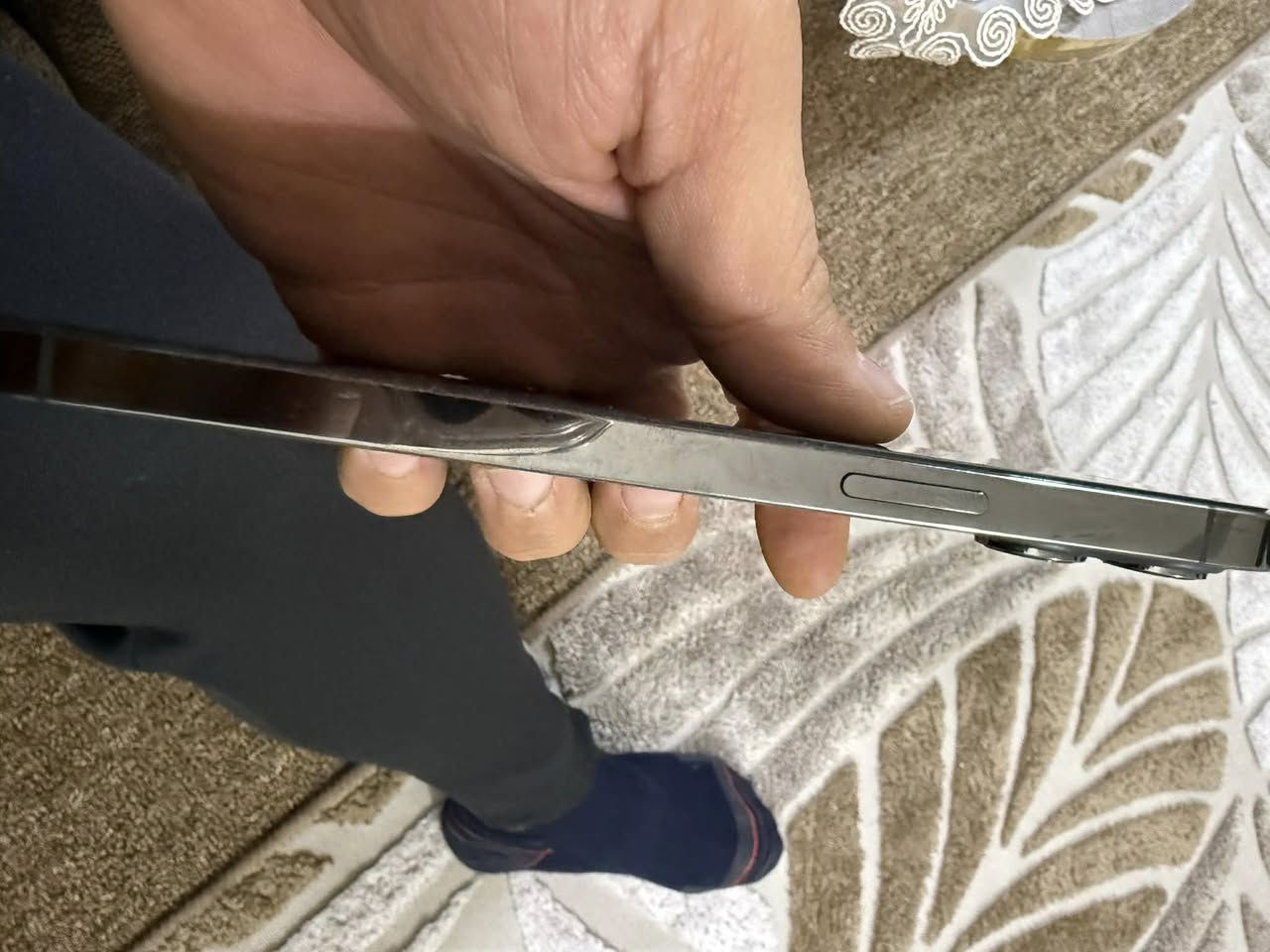 السلام عليكم 
ايفون 12 برو ماكس اسود 128 بطارية 78 نظافة 100‎%‎ شخط مابي غراض كاملة نموذج M عنواني بغداد /للأستفسار ***********
