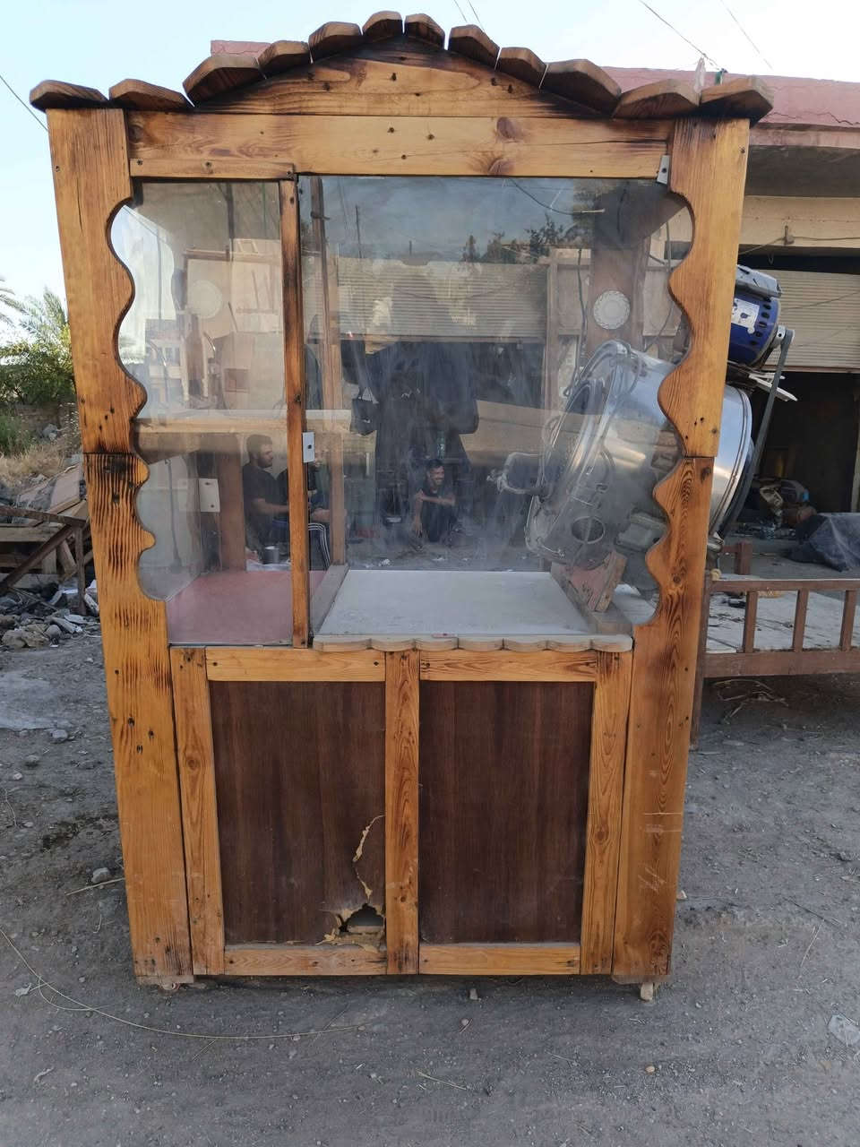 قلاية حَب أو گلاية حب 
للبيع اخو الجديد 
متانة جيدة 
منظرهه حلو وجميل 
القلاية حوضهه جبير ومتسع 
السعر 300.000 وبي مجال للطيبين 
مكاني ديالى بعقوبة ناحية العبارة منطقة تقاطع السادة 
لأستفسار *********** بعقوبة, ديالى
