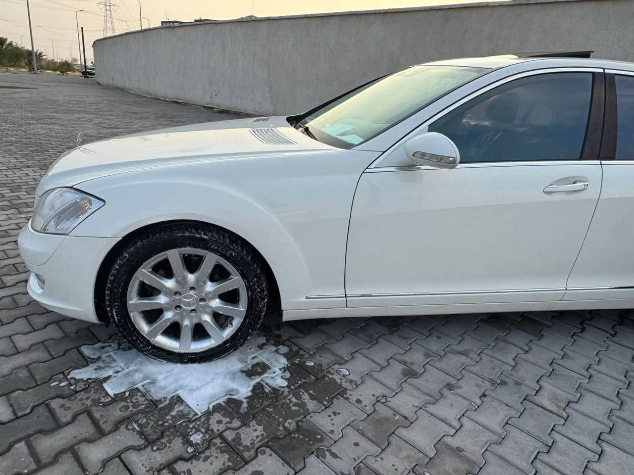 سلام عليكم
S500.  2006 
 تسجيل جديد دخول جديد قرار 102 
سنويه باسمي وجاهز من كل النواحي 
سياره وارد ياباني اس 500 فول مواصفات رقم بغداد إنكليزي
فول فول 
ادامه كامله عليه 
سيرفز كامل 
صدر خلفي امامي لوك جوبلسات على وظع الشركه 
مواصفات 500 معروفه ماداعي أذكرها
السعر 175 ورقه وبيها مجال 
مكان سياره بغداد ***********

