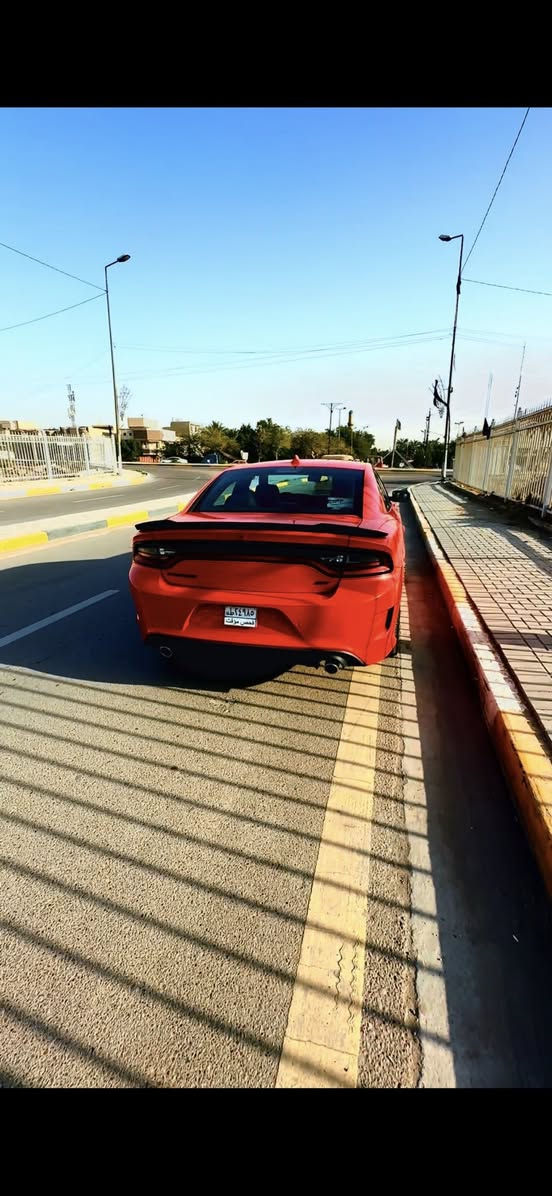 سلام عليكم جرجرGt 2023سياره بعدها ما مرقم   حدثها باب سايق وجملغ فقط بدون دواخل سياره ماشيه 17 نص فول  مكان سياره بغداد الشعله السعر 280 وبيها مجال قليل  الرقم ***********
