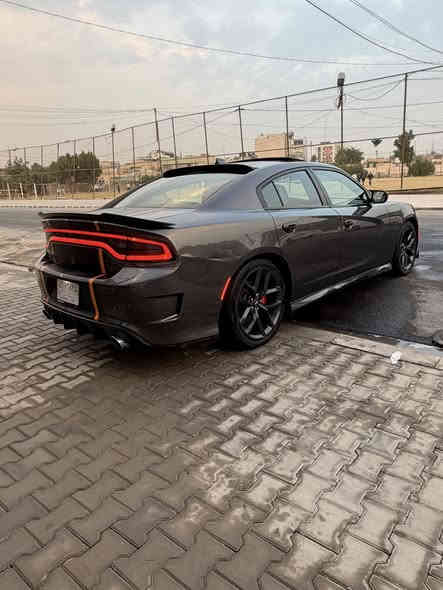 جارجر RT  محرك 5700
موديل 2020 رقم بغداد 
ماشيه 53M
فوول مواصفات 
فتحه 
شاشه كبيره كار بلي 
تبريد تدفئة بالكشنات 
كشن خلفي تدفئة 
كشنات كهرباء 
خزن وضعيات جلوس
ردارات جانبيه 
مري تعتيم رويه 
سياره كلش جديده ما عايزه شي 
كير محرك تبريد شرط
مراوس فقط 
حادث : فقط جاملغ مبدل اصلي  وبنيد بدون حادث نفسه راجع بس فاتحي يعني قطعه وحده بيها  
***********
