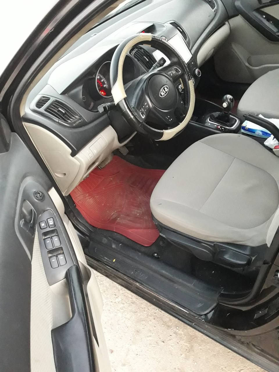 كيا فورتي 2012 رقم اربيل باسمنه  السنويه ل2027محرك وكير شرط حداديه شرط تبريد تدفئه شرط فول مواصفات عدى البصمه ه تخم تايرات جاهزه على اخر حبايه. استخدام شخصي كفاله فقط البنيد ونص باب العبري بي صبغ والباقي كفاله عامه السعر 73 وبيه مجال السياره مال جناي مكان السياره الديوانيه للاستفسار على الرقم *********** و*********** واني بخدمتكم خاص مراح اجاوب اعتذر منكم اخوتي
