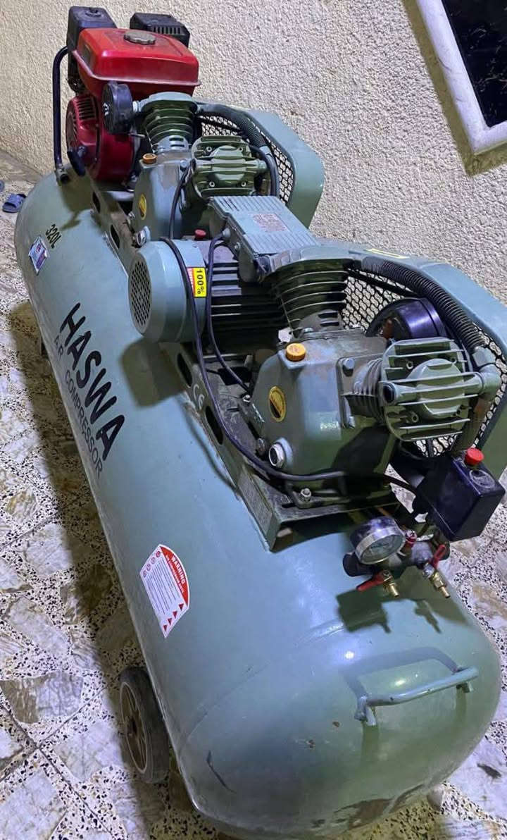 ***********
سلام عليكم الادوات البيع 
مستخدمه شي قليل 
غير متواجد علا الفيسبوك
