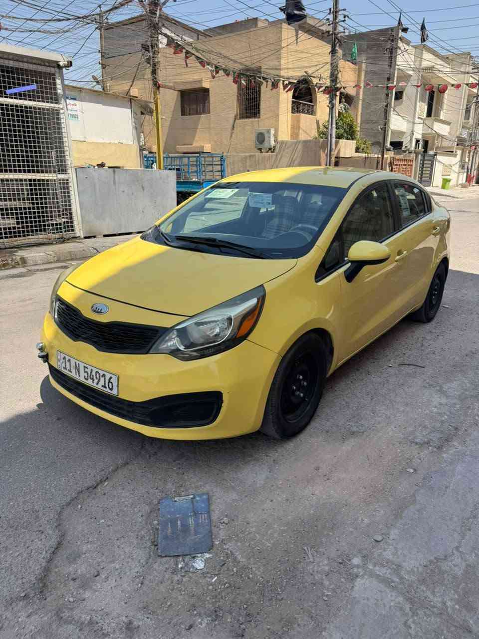 سلام عليكم سيارة للبيع كيا ريو خصوصي لون ليموني اصل موديل 2016رقم بغداد حادث فقط بنيد و جاملغ  بدون تبديل السعر 78 كير مكينة و تبريد جاهزة  عنوان السيارة بغداد البلديات  رقم الهاتف ***********
