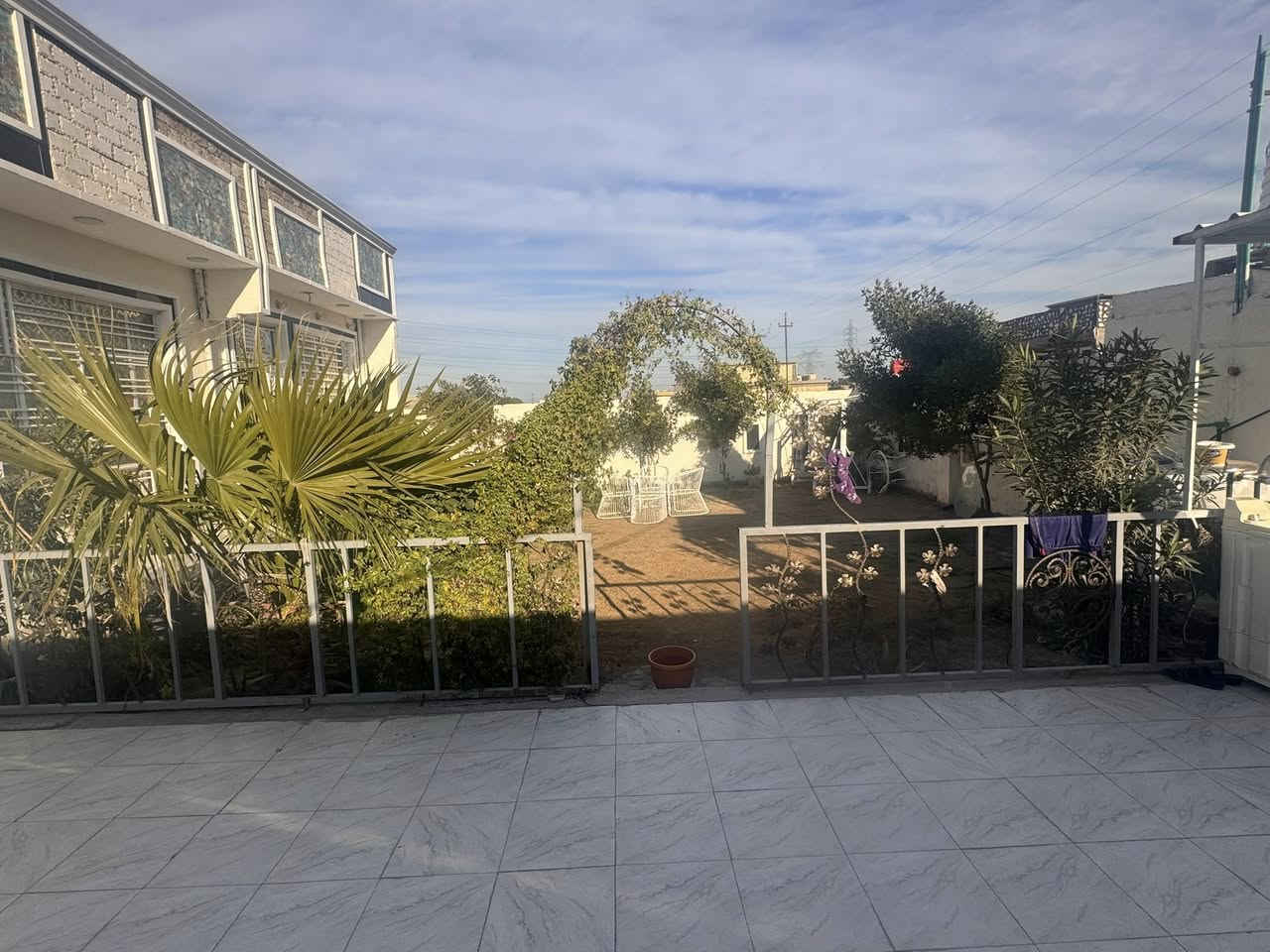 سلام عليكم بيت البيع قرب سيطرة النهروان سايد الأول قرب الملعب السعيدات المساحه ٥٠٠متر  ***********الاتصاال والاستفتاء
