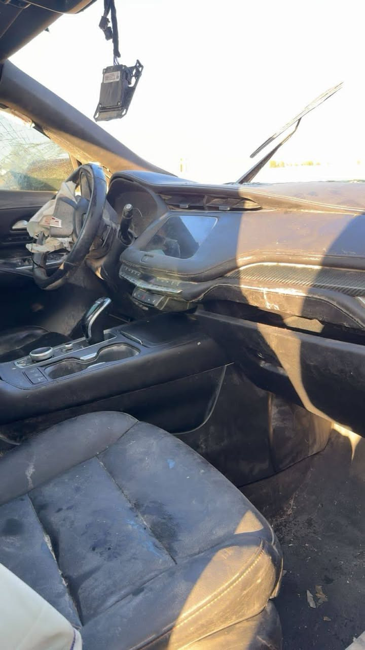 السلام عليكم كاديلاك اعلى فئه xt4 مديل 2024 حادث موضح بل صورة سيارة ممعمرة بعدهة وبدون رقم مكانهة الغزاليه السعر 100 وبيهة مجال بسيط  ***********
