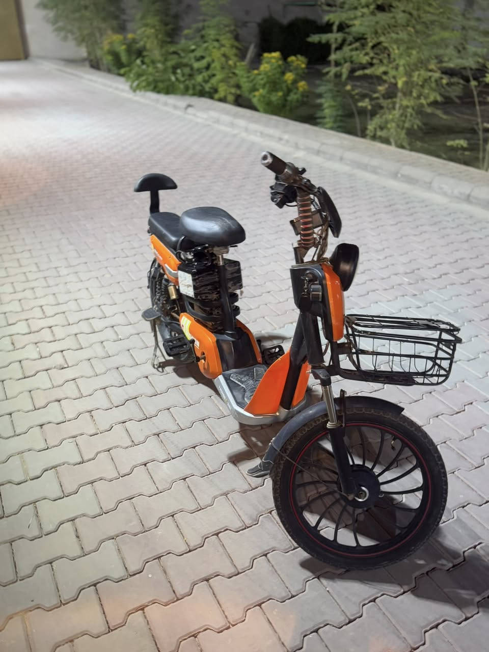 السلام عليكم ،
دراجه شحن جديده موديل 2024مابيها اي عطل والبطاريه ممتازه مابيها اي شي نقص 
وبيها بلوتوث واشاير يشتغلن
سرعه : 90 
‎الدراجه نظيفة
المكان ؛ كربلاء 
سعر مناسب


**إذا كنت صاحب هذا الإعلان وتريد حذفه لأي سبب، رجاءا أرسل رسالة إلى الدعم الفني**