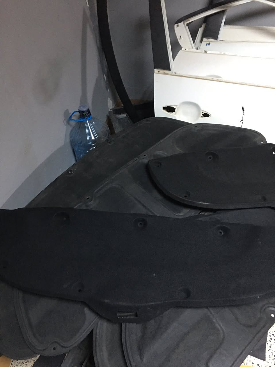 السلام عليكم غراض فقط هذوال متوفر قطع اخيره متوفر 

صندوك سيراتو ٢٠١٩-٢٠٢١ سعره ٢٠٠ الف

جاملغ امامي طرف سكن سيراتو ٢٠١٤ سعره ٦٠ الف تايوان 

باب امامي طرف سكن نص بي صبغ سعره ١١٠ الف بلادي

بطانه بنيد سيراتو ٢٠١٤ سعره ٣٥
 
واقيات طين سيراتو ٢٠١٩-٢٠٢٤ سعره ٤٠ الف اصلي بلادي
  
بطانة بنيد اكسنت ٢٠٢٣ سعره ٤٥ الف 

بطانه صندوك اكسنت ٢٠١٩-٢٠٢٣ سعره ٤٠ الف 

واقيات طين اكسنت ٢٠١٩-٢٠٢٣ سعره ٤٠ الف اصلي بلادي

لاستفسار الاتصال ***********
