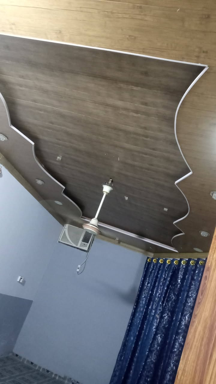 سلام عليكم بيت رهينه لسعر 4ملابين شارع لفلل غرفة وصالة ومطبخ واستقبال وحمام دخلي وخرجي نضيف مستعجل عليه لرهني عندي ضرف  ***********
