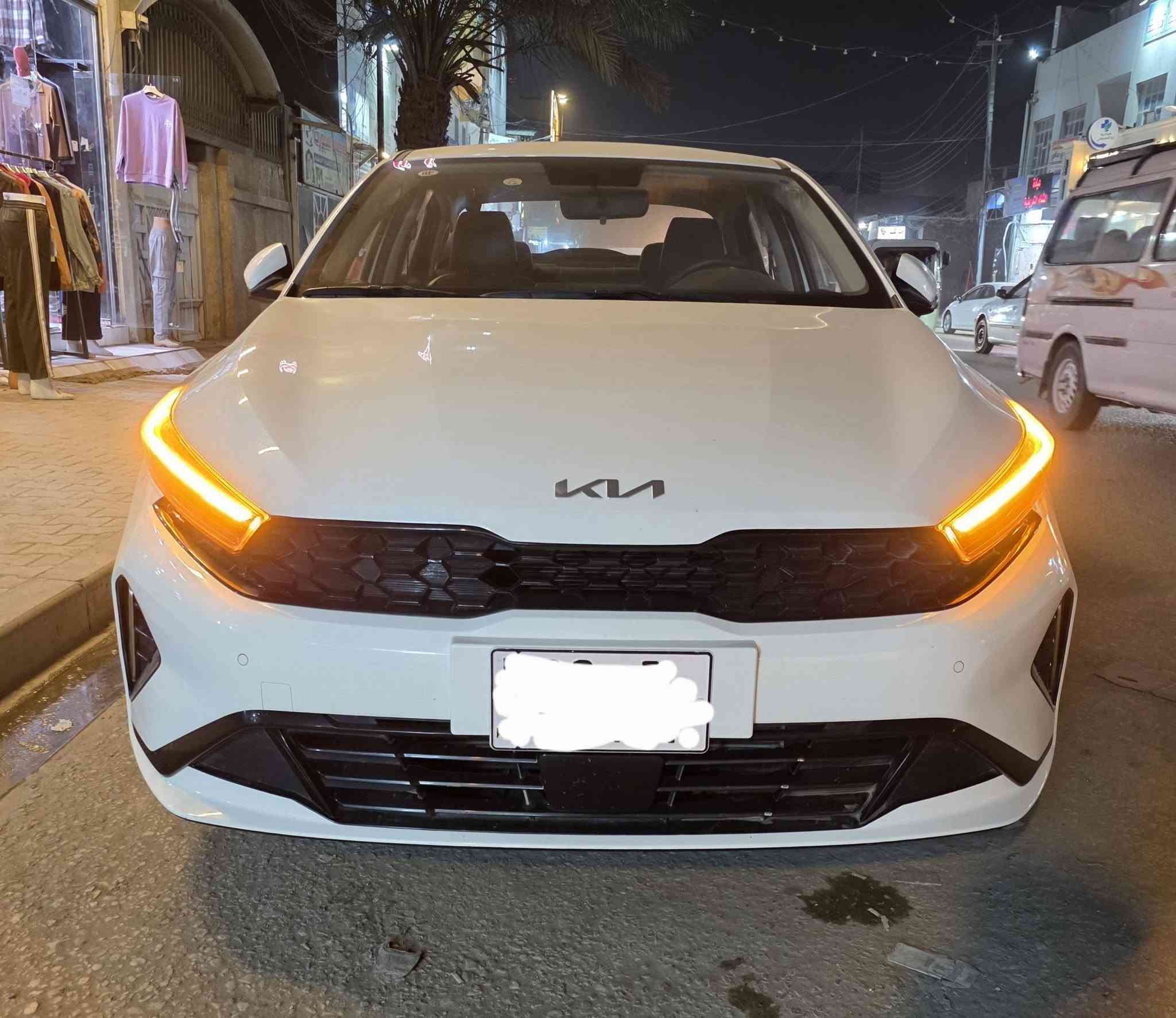 السلام عليكم
للبيع كيا كي ثري K3 خليجي موديل 2024 كفاله عامة جديدة جدا على وضع الشركة 
رقم اربيل 
ماشية 26الف 
مواصفات 
بصمة 
فتحة سقف
لايت لكزز 
بك لايت LED
حساسات أمامي خلفي 
كشنات جلد 
مري طي 
تبريد قطعتين 
كامرة خلفية 
اربع ويل كب 
بعد هواي مواصفات ما ذكرتهم 
رقم ***********
مكان السيارة نجف الاشرف
