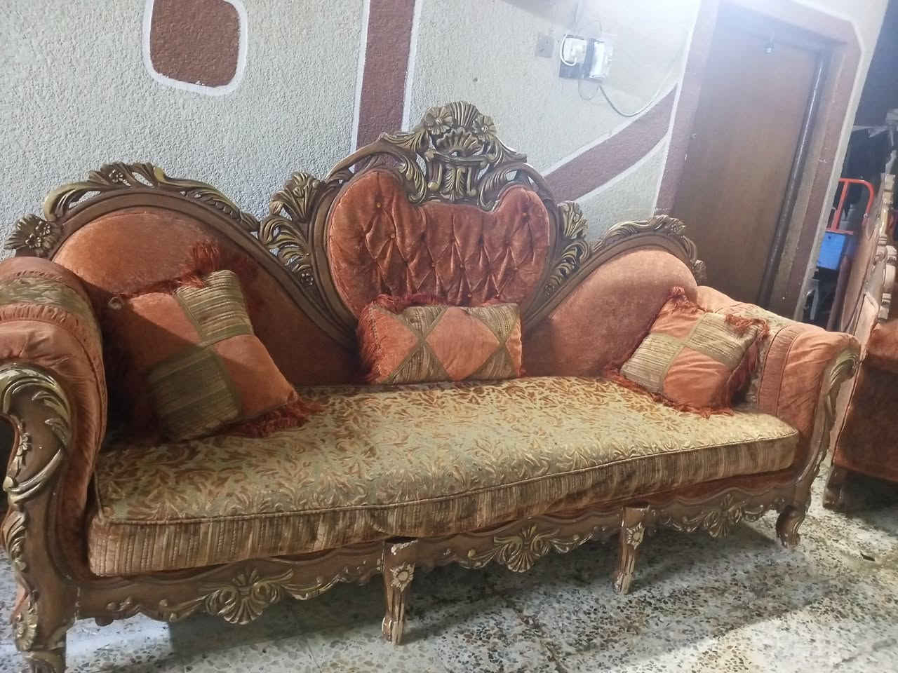 قنفات العدد اثنين ملكيات طول الوحده مترين و60 السعر 150 العنوان حيانيه دور الشرطه رقم الهاتف***********
***********
