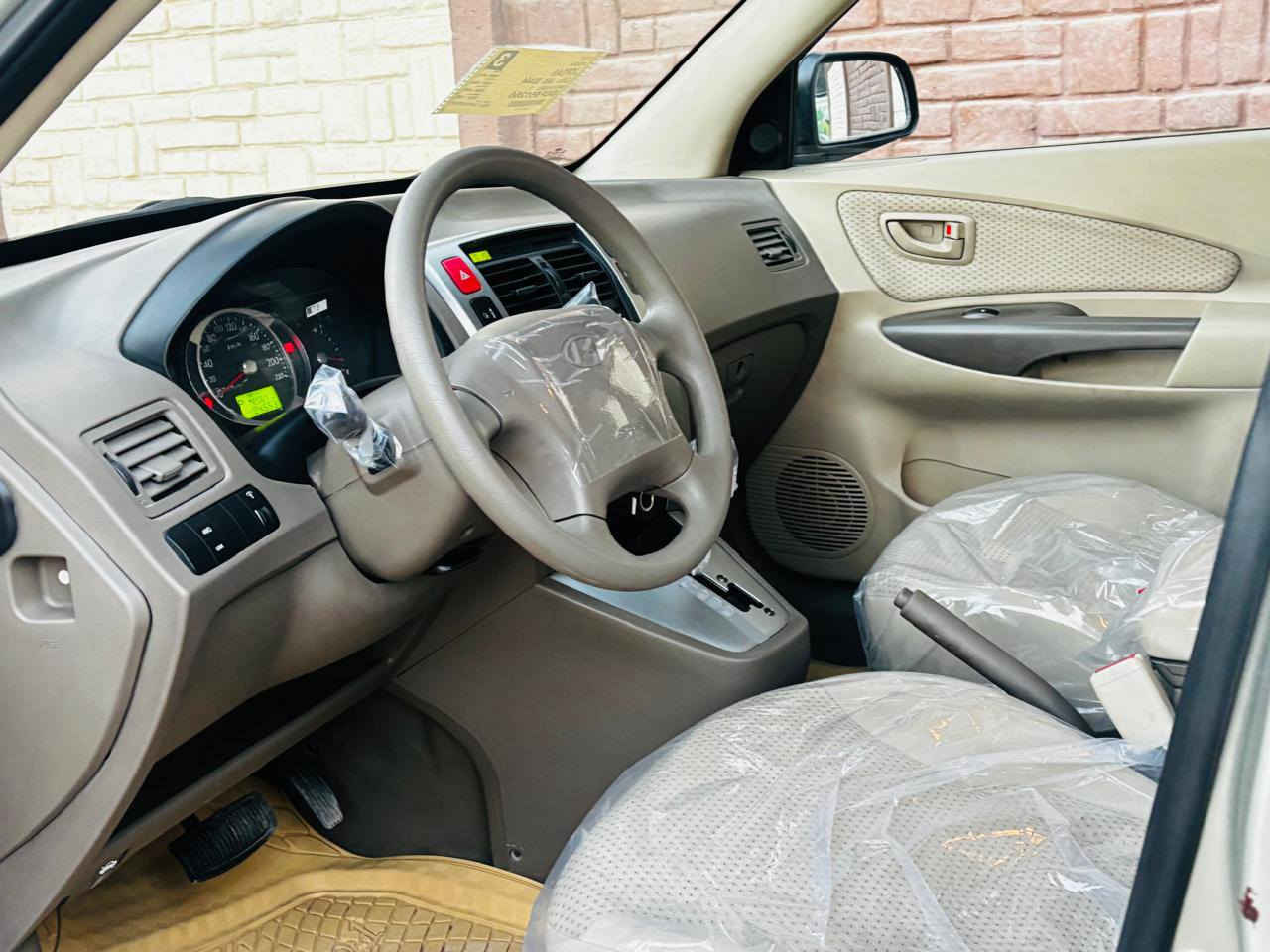 اخت زيروووووووو 
هونداي توكسان موديل 2009 
استيراد شركة الكاصد للسيارات 

ماشيه 24الف كيلو متر شرط حقيقي وعلى الفحص  وكتبلك بالعقد السياره(شبه زيرو ) رقم بغداد دولي بسمي هزه وسنويه ولوحات جدد 
مكفوله من الصبغ والضربة والفتح والتبديل والبارد والزنجار والجراد والزنجار حتى الدعميات والكفرات مكفولات 
كير محرك حداديه كهربايات تبريد وتدفه شرط الكفاله وعلى وضع الشركه داخل وخارج 
السياره فول اوبشن فتحه سقف أربع دسك فور ويل خمسه ويل كب حساس خلفي دشبول مطعم بلانمنيوم برده بالصندوك كلشي بالسيارة على وضع الشركه سبير وعدت وجك ومثلث وطفاية الشركة بيه وغير مستخدمات مع الشبجه والكتلوكات كلشي بالسيارة على وضع الشركه السياره استخدام واحد من الشركه ممفتوح بيه غير الاطارات والبطاريه

مكان السياره بالحله‏‪***********‬‏
