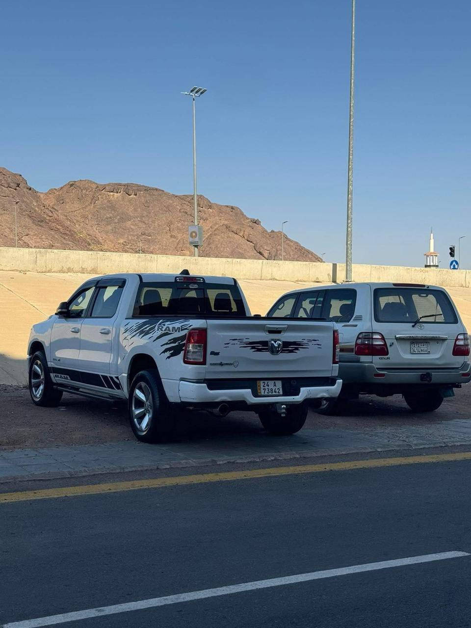 للبيع او مراوس 
دوج رام 2021 بيك هورن 
محرك 8 سلندر هيمي 
باب طويل بدي قصير 
رقم دهوك 
بجم كبس ضرر جانبي 3 قطع
مواصفات لون ستار  شاشه كبيره دوسات مرايه شفط  دوسات بانزين بريك كهربائي 
بيها منظومه غاز ايطالي 100 لتر  
كامل بدون اي نواقص 
وكاله تحويل موجود
السعر 277 قفل
رقم واتساب ***********
***********

بۆ فرۆشتن یان گۆڕین

دۆج رام 2021 – Big Horn
مۆتۆر: 8 سیلێندەر HEMI
بابی درێژ / بۆدیی کورت
تۆمارکردن: دهۆک
بجم کبس – زیانی لايەنی 3 پارچە
مواصفات:
 • ڕەنگی ستار
 • شاشەی گەورە
 • دوسات، ئاوێنەی شفط
 • دوساتی بانزین
 • بریکە کارەبایی
سیستەمی گازی ئیتاڵی 100 لیتر
تەواوە، هیچ کەمێکی نییە
وەکالەی گواستنەوە هەیە
نرخ: 277 (قفل)

📞 واتسئاپ:
***********
***********
