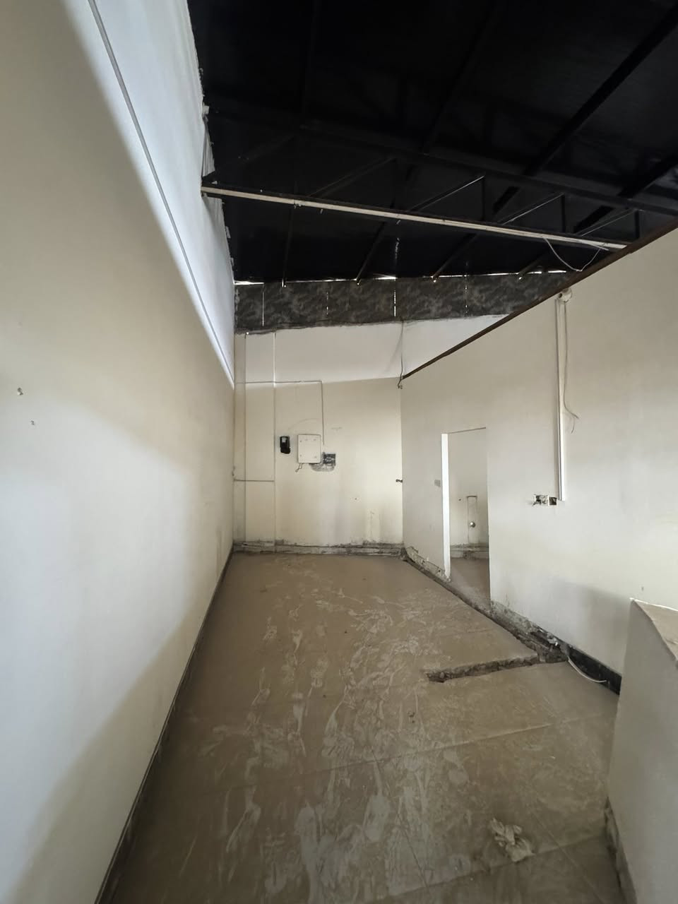 ✨ قاعة للإيجار ✨
📍 الموقع / شارع 60 – قرب الجنسية
🏢 الطابق / الثاني
📐 المساحة / 600 متر

✅ موقع ممتاز وحيوي
✅ مساحة واسعة تصلح لمختلف النشاطات
✅ مناسبة للشركات والمكاتب والمعاهد والمشاريع التجارية

📞 للاستفسار والتواصل:
مصطفى الحلبوسي
***********
واتساب فقط 📲
