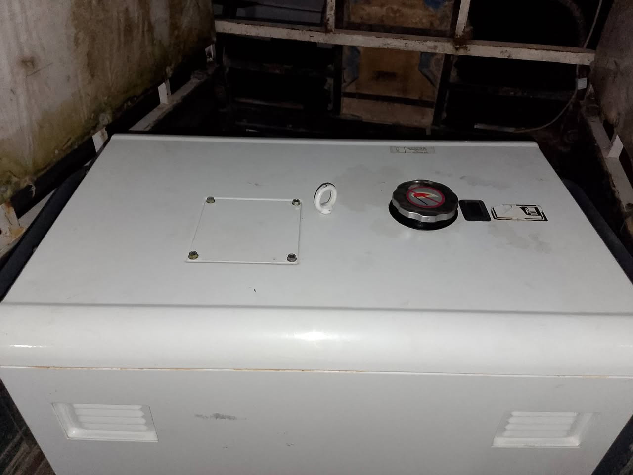 مولده للبيع نضيفه وضع الشركه استعمال قليل العنوان النجف  السعر 600 رقم الهاتف ***********
