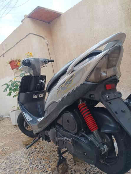 سلام عليكم متاح دراجة ماكس عدلة مكفولة بوشة 49 ابلاد شغالة سلف هندر مختمة كلها بـ 800 وبيها مجال الشراي يتصل  ***********
