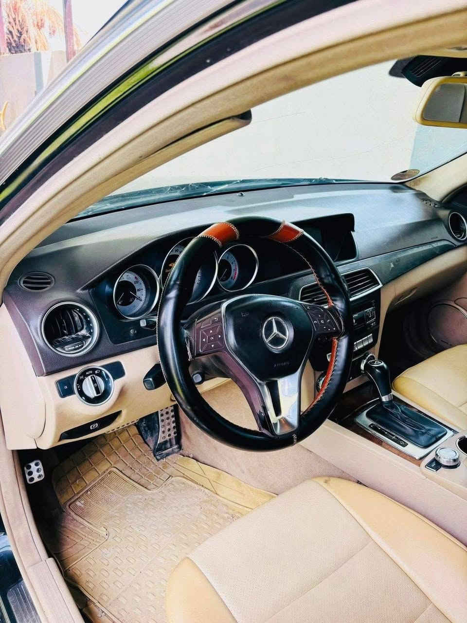 مارسدس 2012 فول مواصفات c250  رقم بغداد السونار مرفق بالمنشور بدون دواخل السياره جاهزه ع الاخير  اخوان راعي السياره مايقبل يداور بس خلاف شخصي تريد تنتضر تريد ابيع هيج السعر 35 
***********
