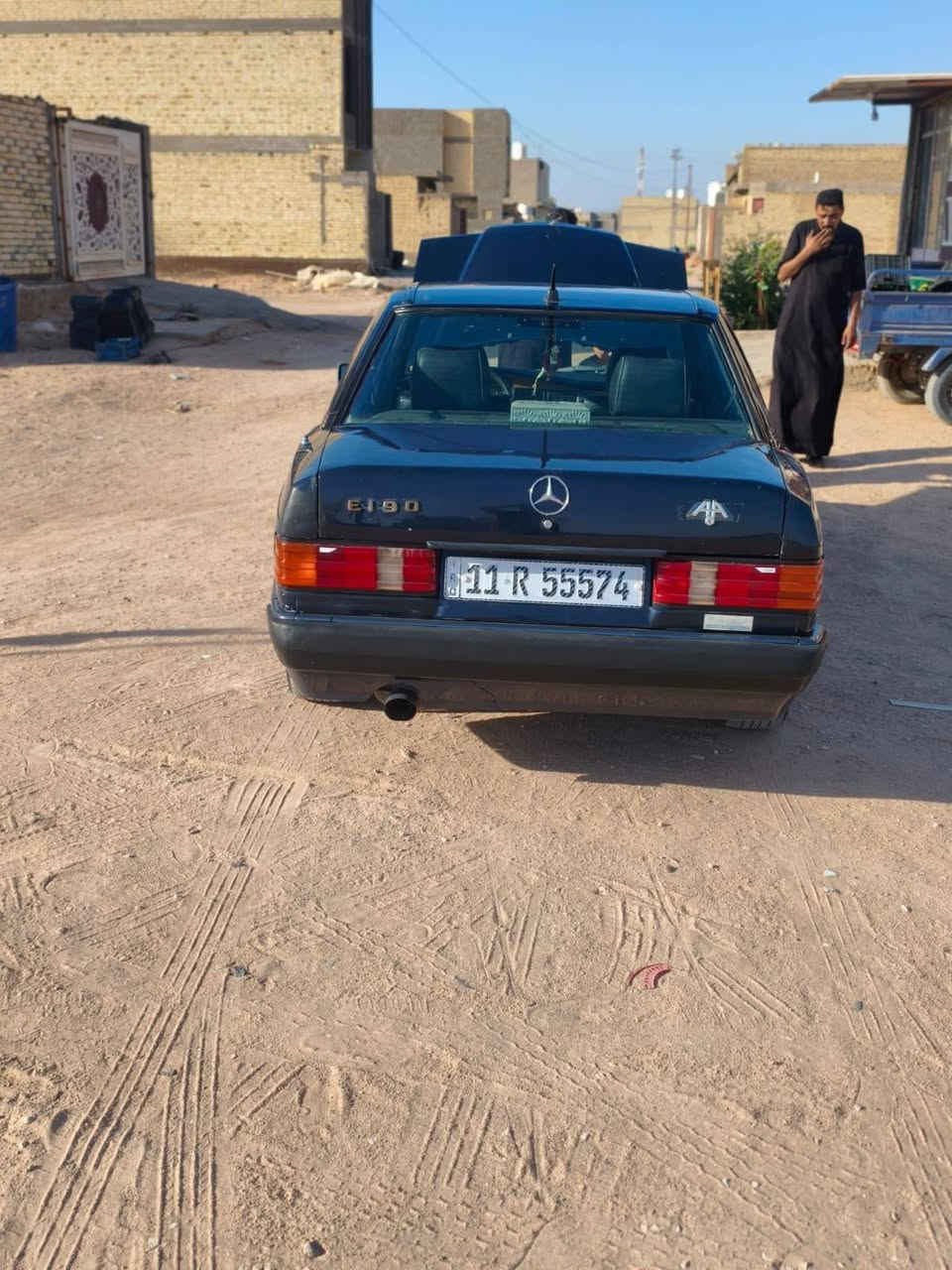 سلام عليكم مارسدس دب موديل ٨٩ سياره بلاديه كفاله عامه صبغ وضربه ماعده طخه بصيطه بل جاملغ الخلفي محركها البلاد قبل أسبوعين محرك وكير حاويه تبريد نقص غاز رقم بغداد انكليزي مداور ثاني يوم حداديه وتخم تاير جديد السياره متعوب عليه ومال جناي مكان السياره كربلاء السعر 50 وبيه مجال للاستفسار ***********
