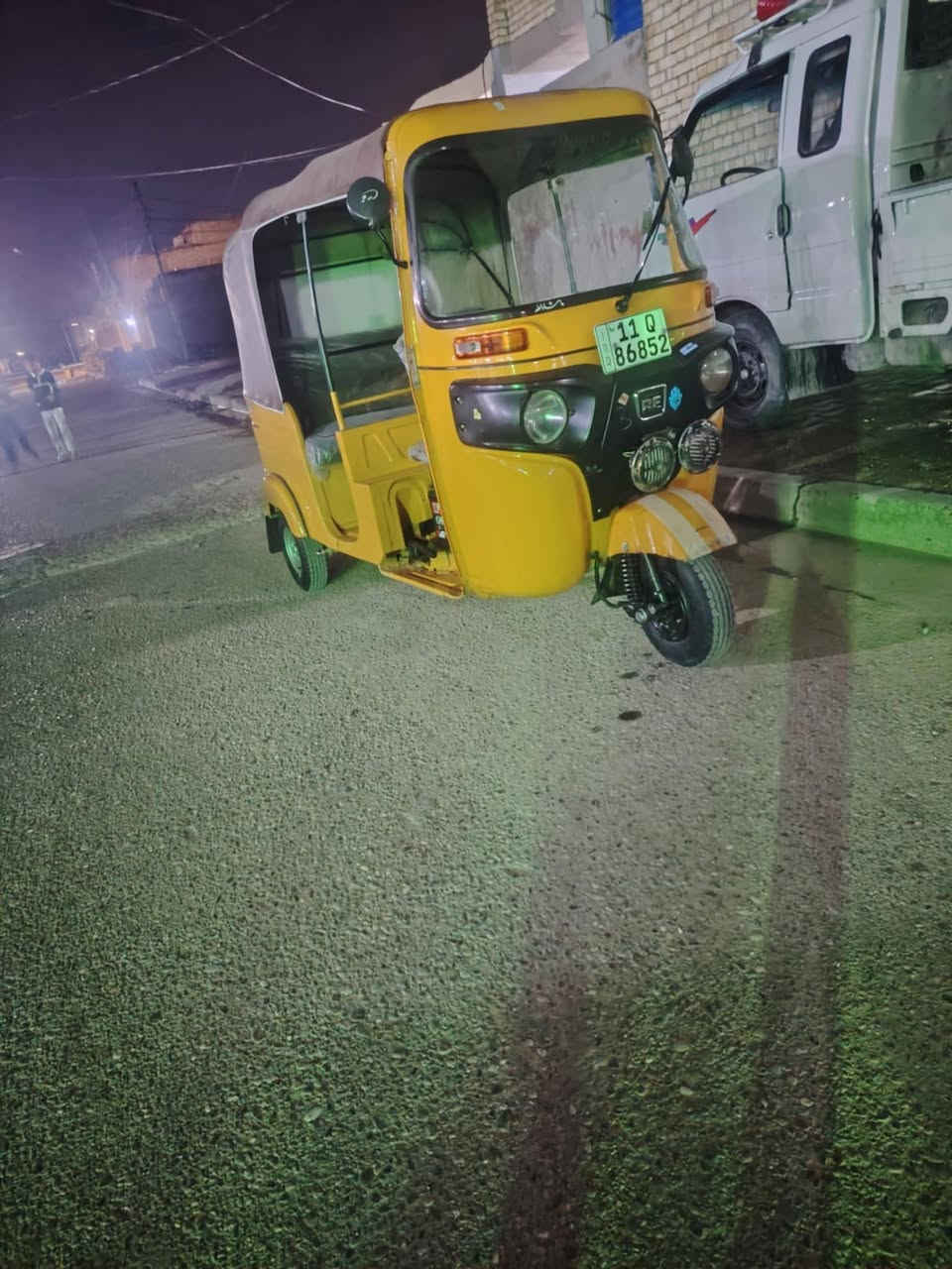 سلام عليكم تكتك عشرين للبيع مكاني جسر ديالى للستفسار 
***********سعر 7ملاين وبيهة مجال
