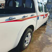 نيسان نيفارة السياره مجفته جديد موديل 2012 السيارة بأسمي عليها تخم تاي...