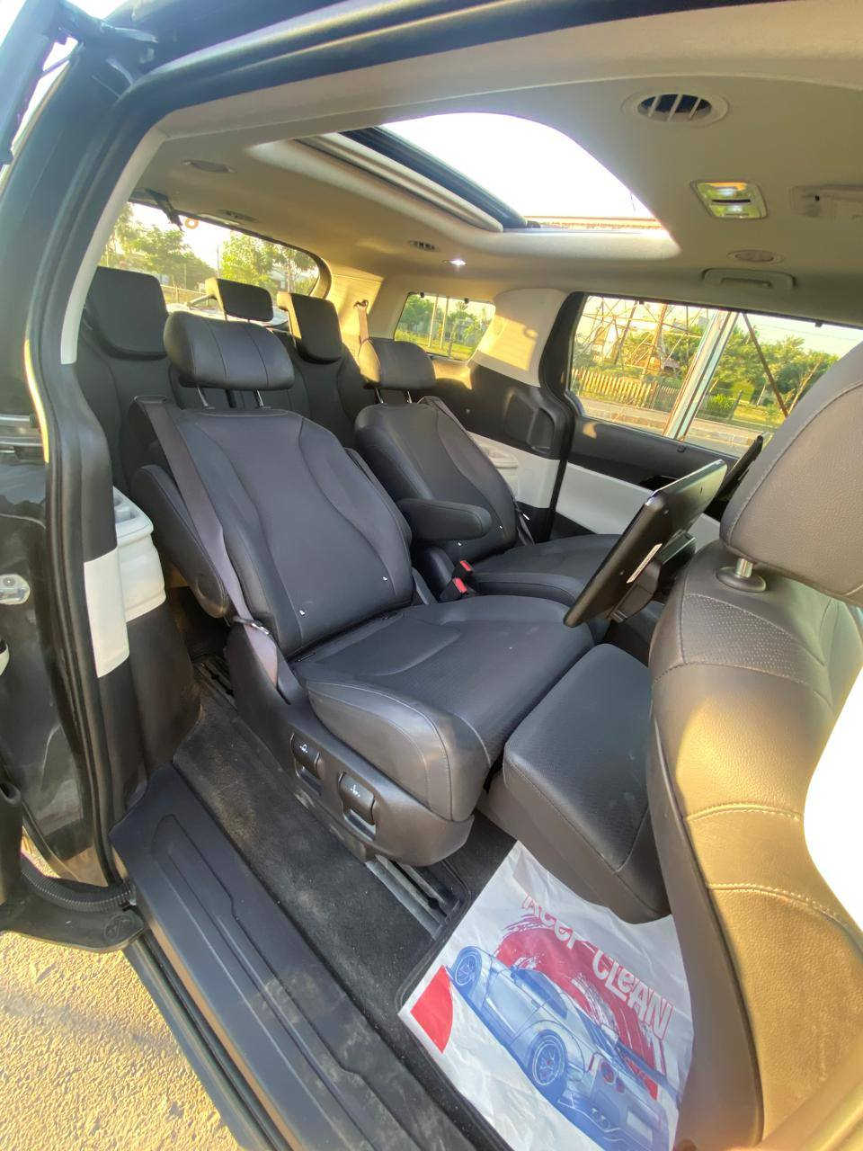 السلام عليكم
#كيا_كرنفال. 2024 #SX-prestige #برستيج وارد امريكي فول 1/1 دخول جديد
رقم بغداد بسمي تحويل ثاني يوم
‏Kia# Carnival Mpv SX-Prestige2024   3.5L
              حجم المكينه : 3500 V6
الضرر :  جاملغ و بنيد مبدلات اصلي ومصبوغات
#مواصفاتها
فتحتين سقف
1.شاشه
2.كامرات 360 امامي وخلفي وجانبي وداخل السيارة هم كامره
3.بصمه
نظام ايكو + سبورت + سمارت
5.ويل كب
تشغيل عن بعد
7.حساسات خلفي امامي وجانبي
8.بيبان كهرباء اثنيهن
9.لايتات لد
10.لايتات زنون
11.بكلايتات لد
12.اشاير بالمري
13.رادارات 360 امامي وخلفي وجانبي
14.كشنات جلد
15.ثلاث قطع تبريد
16.هيترات بالكشنات حار بارد
17.هندبريك بصمه
18.شحن وايرليس
19.هيتر بالاستيرن
20.كشافات
21.مري شفط +قلاب من ترجع ع بك تنزل للأسفل + كامره
22.كشنات كهرباء
23.كشن السايق ميمري
24.تحديد مسار
25.الكشنات الخلفيه سياحي+تدفئه و تبريد
فول موصفات 1/1 جاهزه
السيارة جديدة بمعنى الكلمه
مكان السياره /السماوه
للأستفسار واتساب
***********
