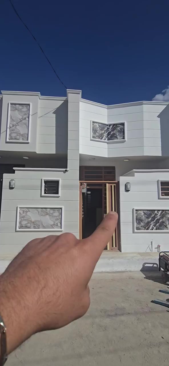 يا الله اللهم صل على محمد وال محمد دارنا المساحه 50 متر موقع كربلاء المقدسه مجمع الابداع السكني على الطريق الرابط الزبيليه 9 كيلو عن الامام خدمات المنطقه ما هو مجال الكهرباء ارض الشارع ثمانيه مبلط جاهز وكامل جنس العقار 25 مكاتب ويا ابو القاو يسوي له قرار مال محكمه سعر الدارين 70 مليون بالدار الواحد 35 مليون يتكون الدار من صحيات وطامه ومطبخ وصاله غرفه نوم وتارك وسطها مطبق ستايجر بغداد وجاهز وكامل البناء بلوك رقم الهاتف او واتساب اسعار عقار في كربلاء مجمع الابداع لايك ومتابعه للصفحه
سعر70مليون 💰💰🔑🧿
***********📞📞
