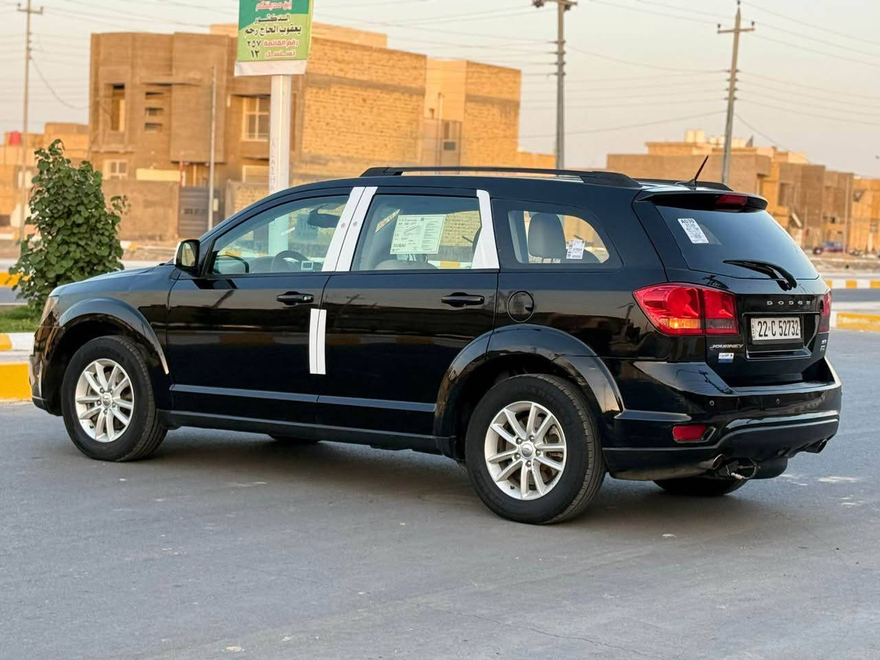 السلام عليكم 
جورني موديل 2017 رقم ربيل جديد 
حاضر الوكاله والتحويل 
السياره وارد أمريكي ضررها جاملق وبنيد بدون ضرر داخلي 
موصفات فول 1/1
مكينه 6سلندر 
7راكب 
بصمه 
بعد بيها هواي موصفات 
السياره مكينه كير تبريد حداده على وضع الشريكه 
العنوان البصره 
السعر125
رقم الهاتف *********** البصرة, العراق
