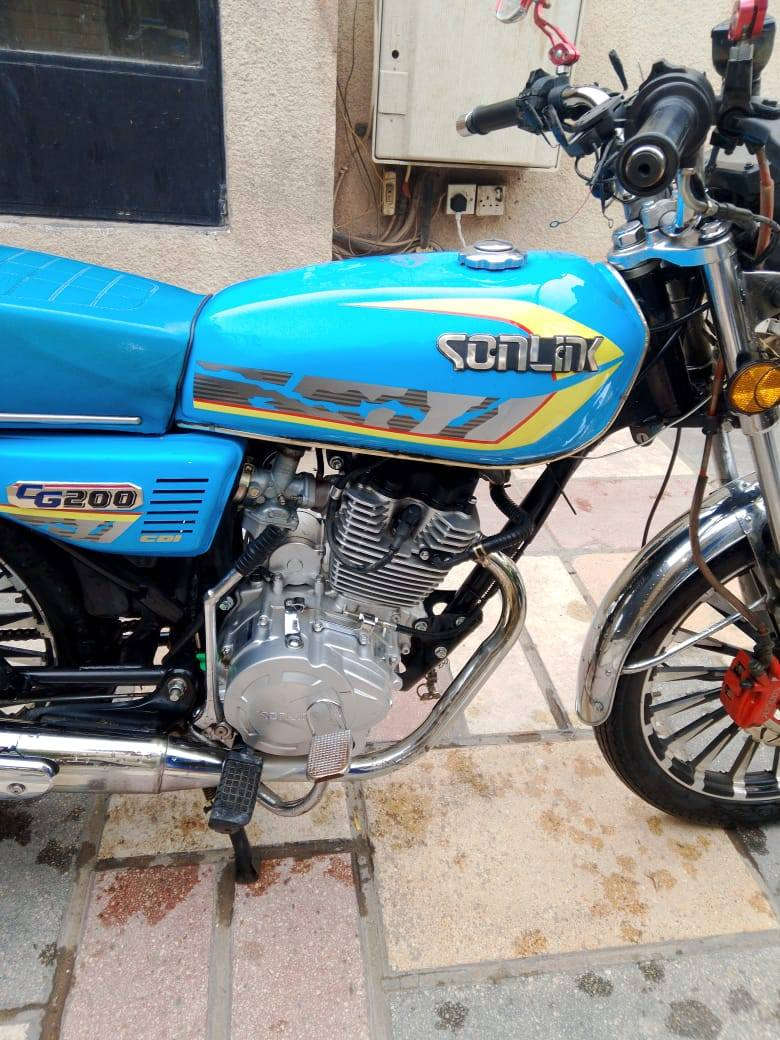 سلام عليكم شباب دراجه موديل 2024دراجه حلوه نقصه بس باتري واهذه رقم صاحبه ‏‏‪0770 285 7023‬‏
