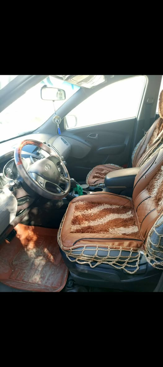 السلام عليكم توكسان 15 كفاله عامه حتى من البارد ماشي 11,000 السعر 185 الشرط مشي بلادي بدون تصفير***********
