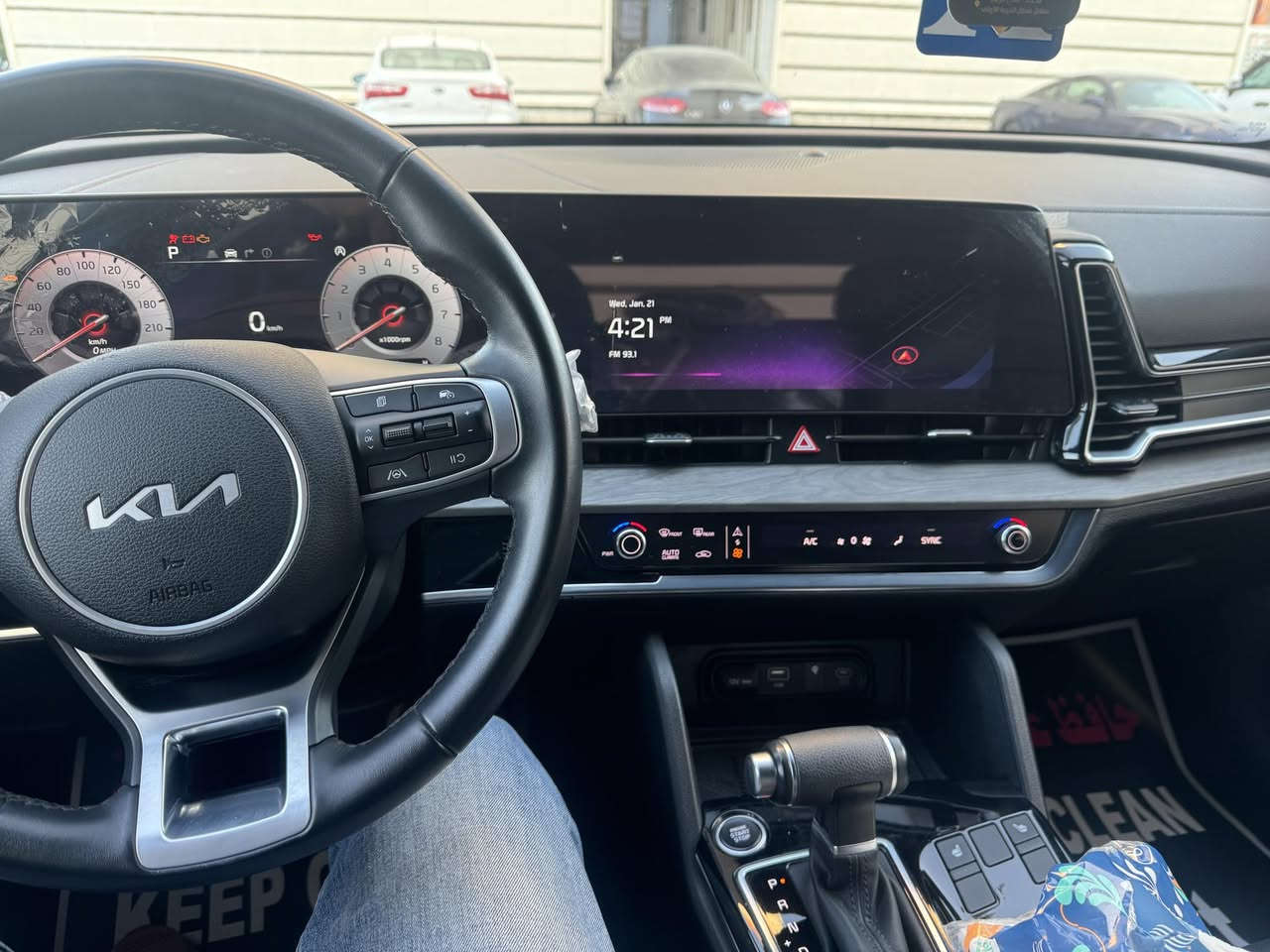 للبيع كيا سبورتاج موديل 2024 لون ابيض فئة اكس لاين فول مواصفات رقم بغداد السيارة ماشية 17 الف كيلو فقط بحالة ممتازة وقريبة جدا من الجديد استعمال شخصي ونظيفة جدا يوجد ضرر بالصندوق الخلفي فقط ولا يأثر على الاستخدام او الاداء الفحص متوفر لاي شخص جاد
مكان السيارة حي العدل

السعر 23000 دولار

للتواصل ***********
