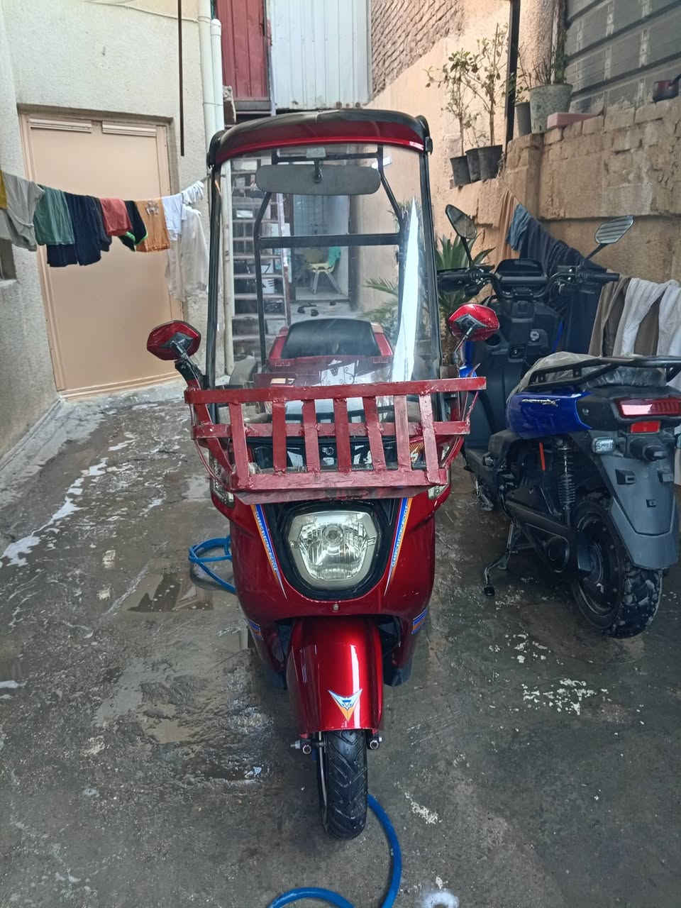 سلام عليكم دراجة شحن معواقين للبيع دراجة نضيفة  وشحن مالتهة كلش زين دراجة نضيفة بيهاا نضام بلوتوث تشغيل عن بعد اشاير يمنة يسرة عدسة عالي ناصي وجنطة واسعة بريكات شغالة وجنطة ثانية جوة الكشن يعني ما بيها شي نقص دراجة كاملة سعر 600 وبيها مجال مكان بغداد حي العامل رقمي ***********
