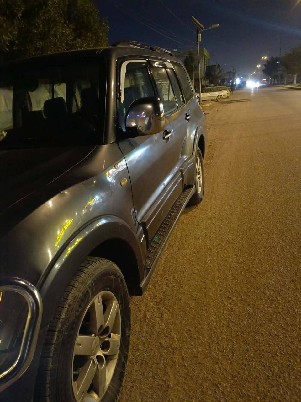 باجيرو موديل 2006 رقم بغداد سنويه بعدها ماصاقطه
مكينه وكير وحداديه جدد
تبريد ثلج تدفه شغاله تخم تاير ٧ راكب سياره مال جناي مكاني نجف سعره 82 رقم ***********
