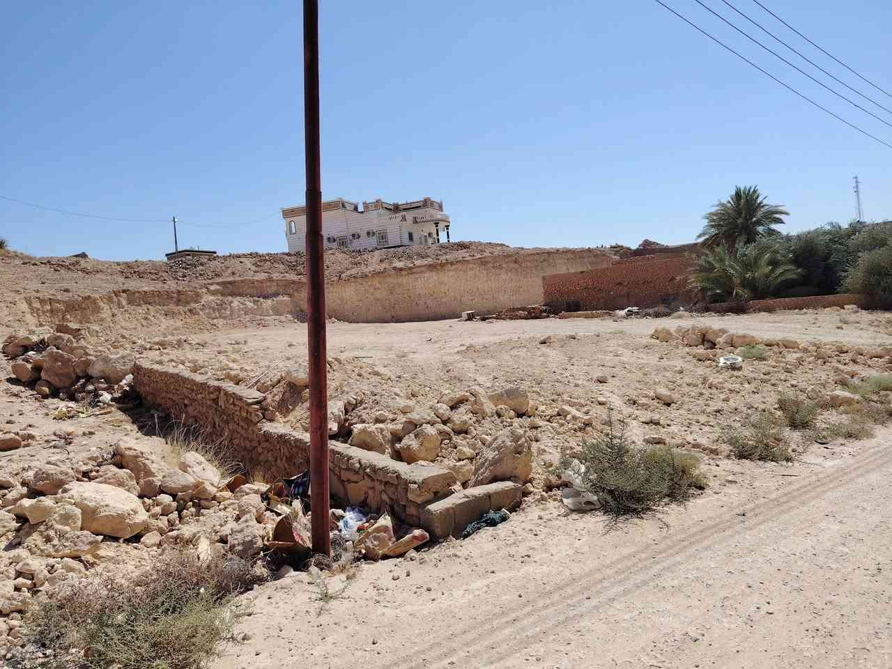 قطعه أرض للبيع في حي البو نمر
مساحة الكلية :2200 متر
١٢٠٠متر طابو صرف
١٠٠٠متر فضله
ترهم مراوس بسيارة
السعر/40مليون
للاستفسار الاتصال على الرقم ***********
