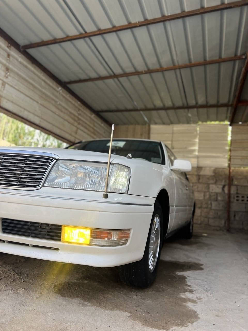 سلام عليكم   افلات   رقم انكليزي انبار    قماره فقط وطخع بسيطه بلجاملغ الخلفي ولامامي بي تصليح  قليل بلخشم فول فتحه شباج ابو عيون. ويل ليزري كبات ليزري.  دليل امامي     السيارة حلوه كلش مكينه جديده قبل شهرين شاده كارتون   تبريد شغال  غرف  جديده تور شاشه عارضه   بيه لا. زنون. اصلي ياباني  بورقه شاده وبعد بيه اهواي ماذاكرهن  السنويه صارله شهرين ساقط راعيه بلمشخاب يريد مداور تجي اتكلب وتشوف بعينك 
مكاني نجف مشخاب.   ***********  95 بيه مجال قليل كلش   مايعجبك السعر لاتعلق
