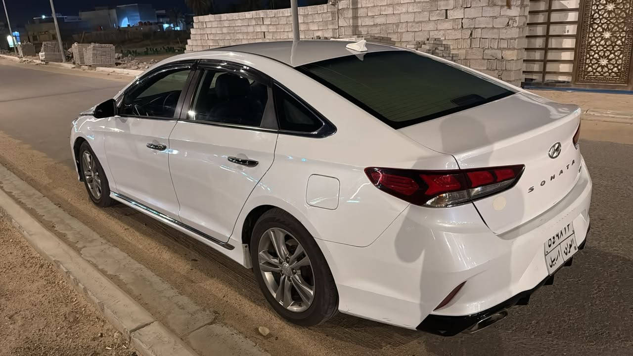سوناتا سبورت وارد أمريكي أبيض ٢٠١٨
ضررها حافة البنيد فقط متصلحه ومصبوغ البنيد فقط هذا الضرر ، مدگر السايق متبدل ومصبوغ بدون ضرر ، باب العبري متبدل باب بلاد ابيض ، القماره مصبوغه اجزاء منها بسبب التگشير بدون ضرر ، كشر قليل بالتكمه وشويه بالصندوگ . 
مواصفاتها : مقاعد جلد ، تنته ، تدفئة كشنات ، تحكم ستيرن ، بصمة تشغيل + بصمتين فتح ابواب، گير اتوتو وعادي وشفتات بالستيرن ، رادار وحساسات ، وشاشه ابل كار بلي واندرويد اوتو وكاميرا دواره وأوامر صوتية ، مقعد السائق كهربائي ، الجامات اوتو ، نظام النقطة العمياء وإشارات بالمرايه ، ستيرن حرف D سبورت وكزوزين سبورت و٣ أنظمة قيادة إيكو و نورمال و سبورت ، ولايت وبروجكترات زنون ، ويل ١٧ الشبك الامامي سبورت بلادي صندوق حساس فتح عند الاقتراب.
السيارة ماشية ١٤٧,٠٠٠ كم ، رقم اربيل ، وراعيها بصراوي تريد تحويل تريد وكالة بكيفك . سنوية منتهيه ب٢٠٢٤
السعر 123 ورقة
البصره - الحكيمية 
***********
