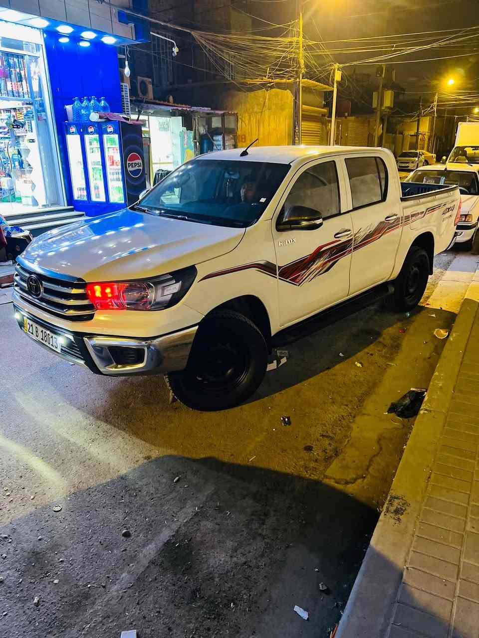 سلام عليكم 
هايلوكس مديل 20 اصل ادوات
بيها صبغ حزام فقط بدون ضربه 
مكفوله من الكص بدي وشاصي مكفول من الكص 
السياره جاهزه مناقصها اي شي 
السعر 145 وبيها مجال 
للاستفسار ***********@
