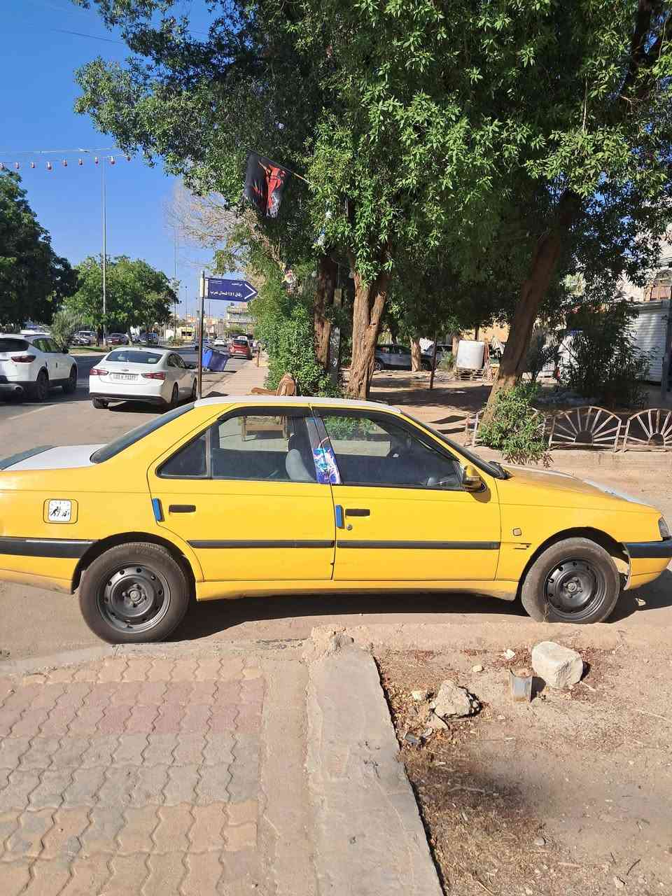 بيجو باص  موديل ٢٠١٤ وباسمي
سعر ٣٠ وبيه مجال  عنوان كربلاء شارع جامعة سبطين 
***********
