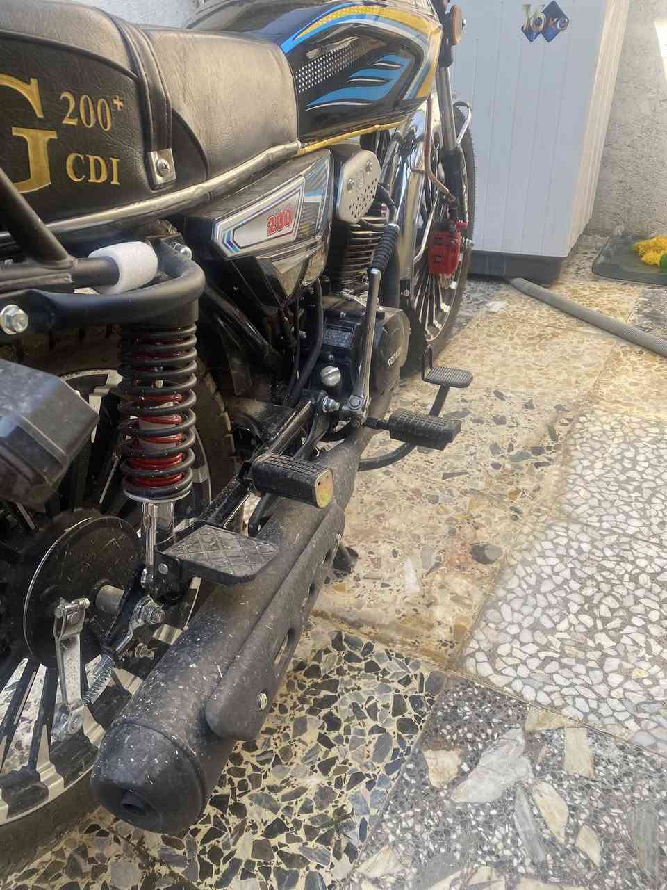 السلام عليكم دراجه سيفان موديل 25 دراجه كفاله ما نقصها شي بس دشبول عاطل اريد مراوس ب كاوسكي مال لعب راس براس او بطح  مكاني بغداد ***********
