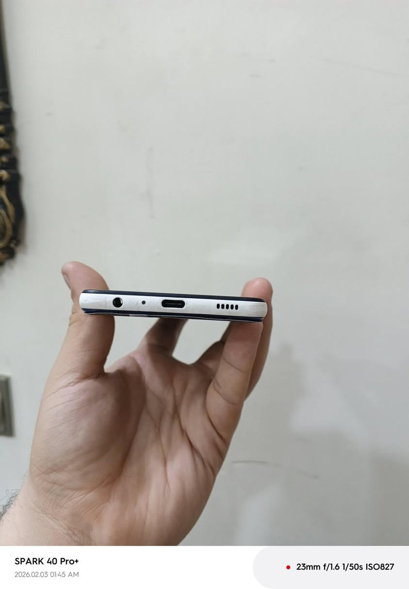 سلام عليكم كلكسي A22 ذاكرة128 رام4 بلادي ممبدل بي شي فقط ظهره مبدل غير لون سمائي ومغلف وبي كفر.... بطارية5000 تايب سي شحن سريع سيمكارت اتصال كامرات كلة شغال الخلفية بيه غواش خفيف للبيع السعر 70الف وبي مجال للشراي العنوان بغداد الغزالية ***********خاص اوتساب...
