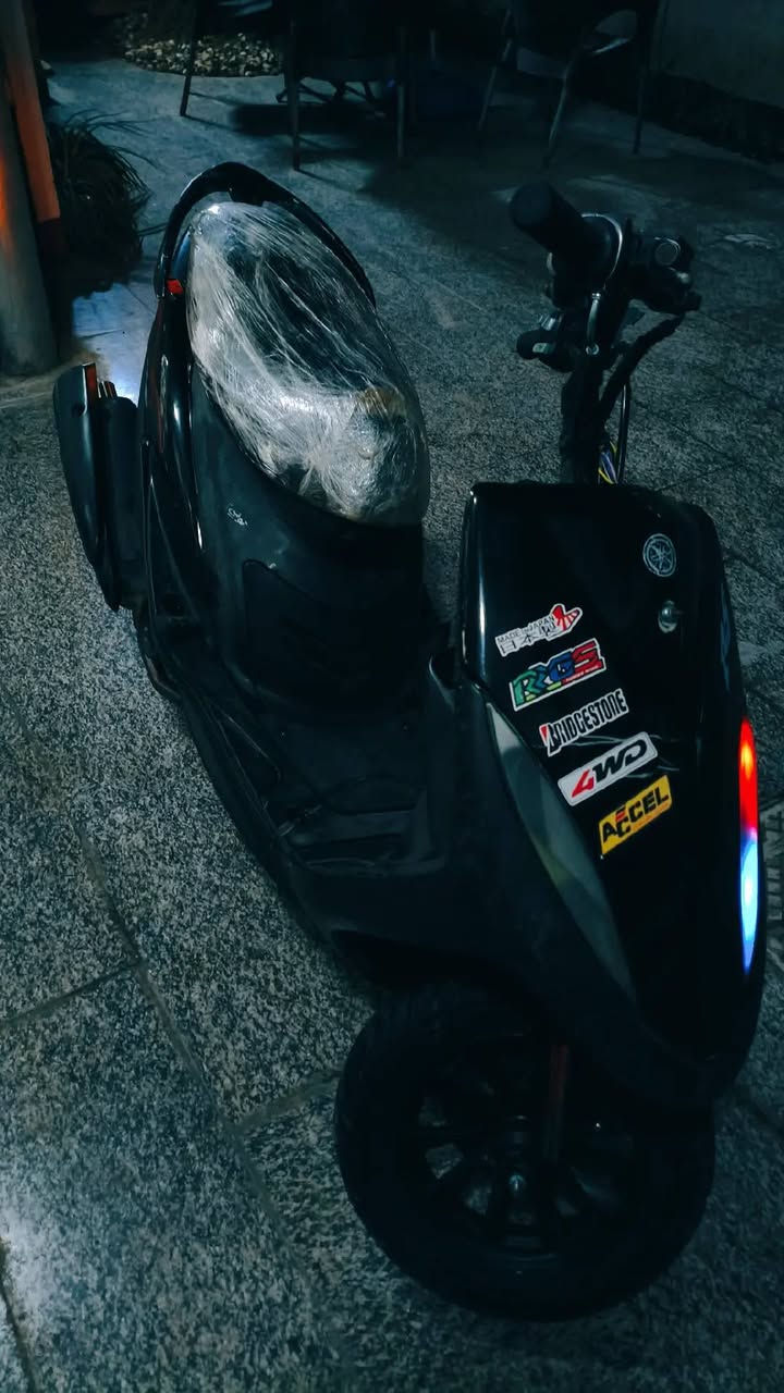 ماكس عدله بوشه 55 رياضي
مكينة ناعمه نقصها باتري و بريك امامي سعرها 400 وبيها مجال مكاني الوشاش


**إذا كنت صاحب هذا الإعلان وتريد حذفه لأي سبب، رجاءا أرسل رسالة إلى الدعم الفني**