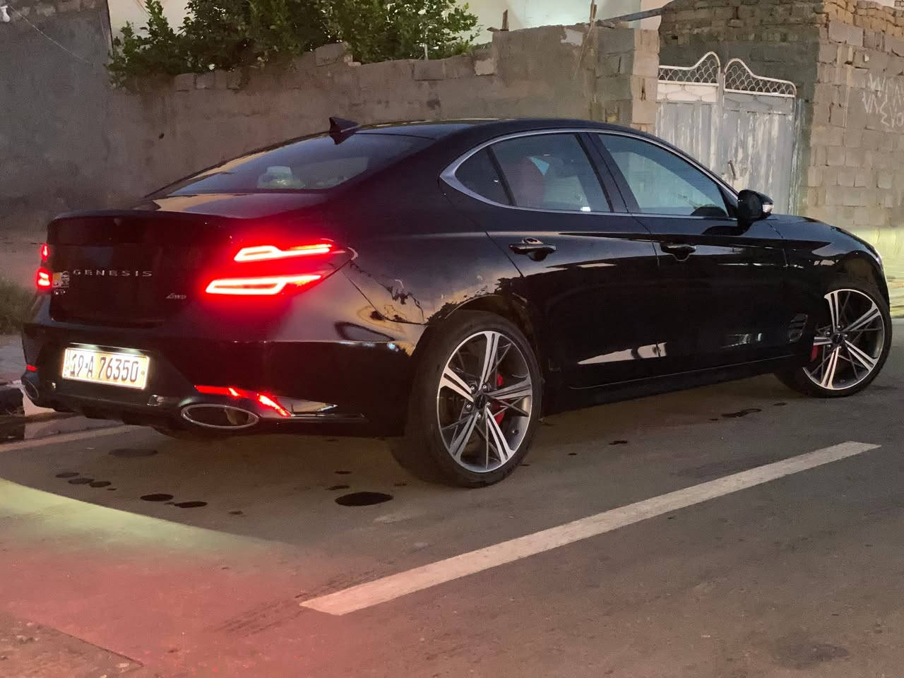 سلام عليكم
Genesis g70 2500 turbo (2025)
العداد : 7000  اخت الزيرو
الفئة: برستيج اعلى فئة تو ويل (دفع خلفي) 

🔴 رقم التواصل : ***********

لون : اسود + دواخل احمر 
حادث السيارة : (كلين) الهلال الخلفي فقط بدون صبغ بدون تبديل رجع بارد مثل ما موضح بالصور

السيارة فول 1/1 اعلى فئة

- فتحة سقف بانوراما
- داتا شو
- 5 وضعيات قيادة (eco- normal-sport-sport plus- costume) 
- اكزوز بلادي رياضي + بيها اكتف كزوز 
- لانج كونترول
Auto Hold -
- شاشة كبيرة
- كشنات امامي تدفئة تبريد 
- كشنات كهربائية + ميموري
- تدفئة ستيرن
- ستيرن كهرباء
- كامرات ٣٦٠ درجة
- حساسات امامي خلفي
- سقف كنتارا
- بريكات برمبو ٦ بستم بلادي
- جامات اوتماتيك 
- سايد بريك كهربائي
تبريد قطعتين 
- رادارات امامي وخلفي وجانبي
- نظام تحديد المسار
- مري شفط +اشارة + تعتيم
- لايتات LED امامي خلفي
- دخول ذكي مع انارة ترحيب
- قيادة ذاتية
- تحديد مسار + مثبت سرعة تفاعلي يدوس بريك ويمشي تلقائي
السعر الاتصال او الواتساب
