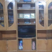 معرض و بوفيه   للبيع   السعر 150 وبي مجال    07729150222