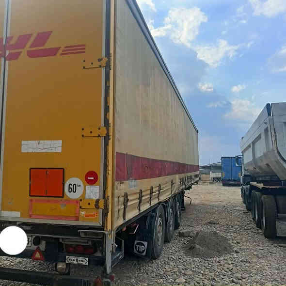 السلام عليكم سياره فولفو للبيع للاستفسار الاتصال على الرقم ***********
