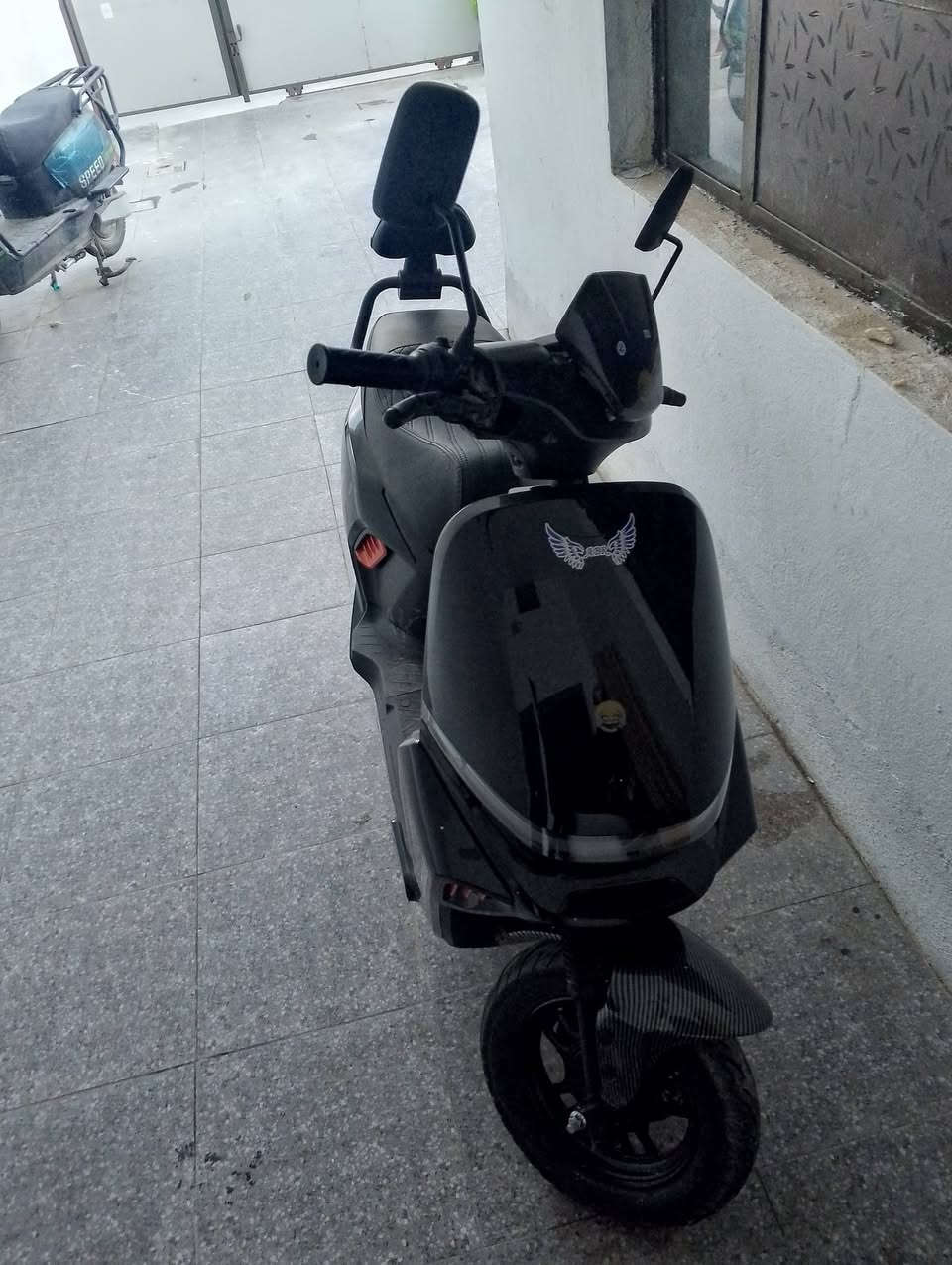 السلام عليكم دراجه شحن للبيع صار شهر من اخذناها 6 بطاريات ع الفحص دراجه جديده بعدهي السعر 700الف ثنين سويج او بصمه 7 مرات مشحونه الدراجه الخاص مفتوح او اتصال ع الرقم ***********
