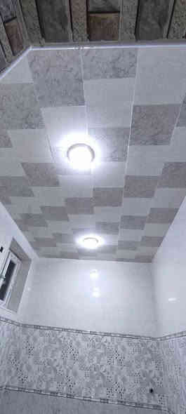 بيت طابقين للايجار بناء جديد
_ 5 غرف نوم 
_ ديوان 
_استقبال 
_كندور كبير
_حمامات داخليه طابق اول وثاني(غربي+شرقي) 
_مطبخ خارجي 
كراج 
_حمامات خارجيه
البيت جاهز من كلشي ونظيف  
_العنوان الرمادي الحوز قرب جامع بر الوالدين
مساحته تقريبا 300 او اكثر
ايجارة 750 وبي مجال 
للاستفسار الاتصال على الرقم ***********
