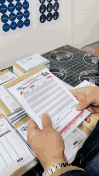 عندك محل . عيادة . شركه /  تعال ويانه 🫶🏻
.

اجمل و اروع التصاميم .  💻
.

مكاتبات بيع وشراء السيارات🚗

.

بيع وشراء الدراجات والتكاتك🛺
.

مكاتبات بيع وشراء الدور🏡

-

والاراضي السكنية

وعقود الايجار للمحلات والبيوت🏡🏡

طباعة ممتازة - ورق مكربن

اندونيسي ممتاز وليس الصيني 

دفتر مخرم لسهولة القلع مع النمارة 
للاستفسار 
***********
