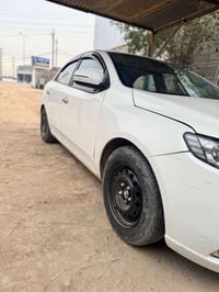 سيراتو • مكينه 1600 • رقم دولي