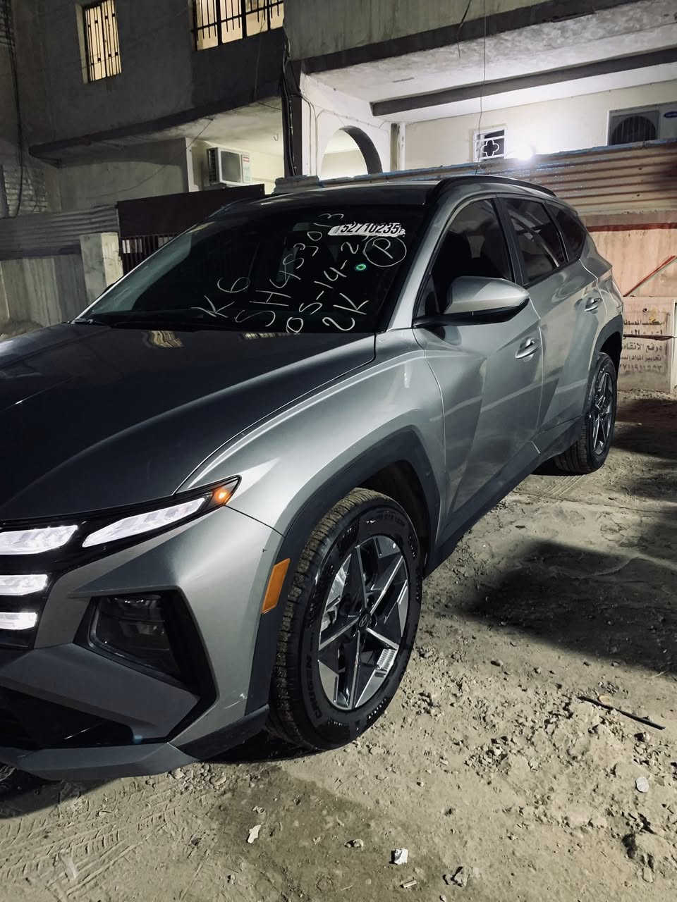 السلام عليكم
توسان 2025 لون سلفر
مواصفات sel فول عدا فتحه وجلد
حادثها راسلني وادزلك 
مكانها بغداد سعرها 180 
***********
