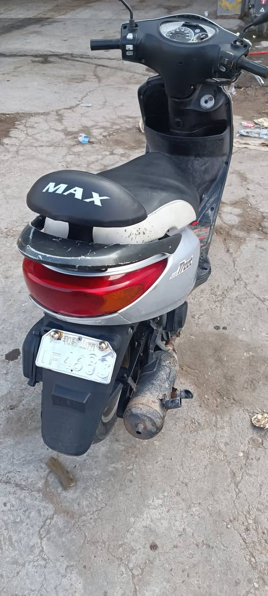 اكزز نوزل للبيع نوقص بينه بها محرك كلش نضيف ناعم بريكات كهربائيات كلشي شغال سعر 650 ***********
